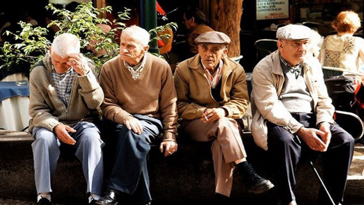 En düşük emekli aylığı değişecek! 7 madde Meclis’ten geçti